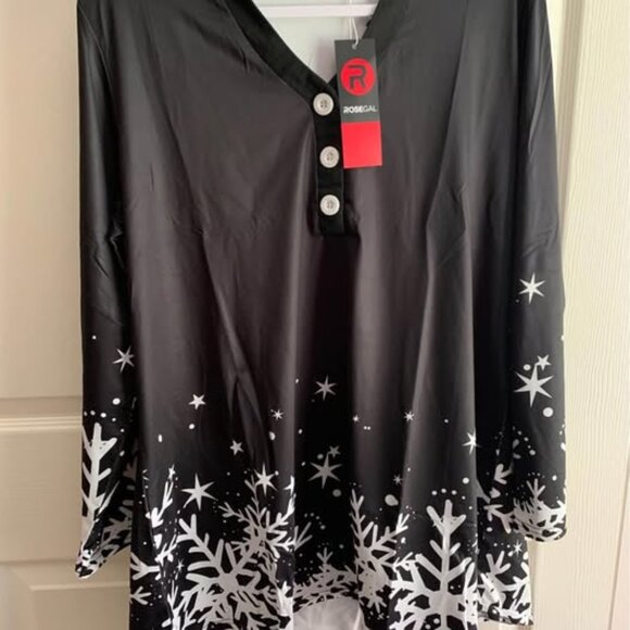 Rosegal Tops - Ladies size Large Black & white Holiday shirt